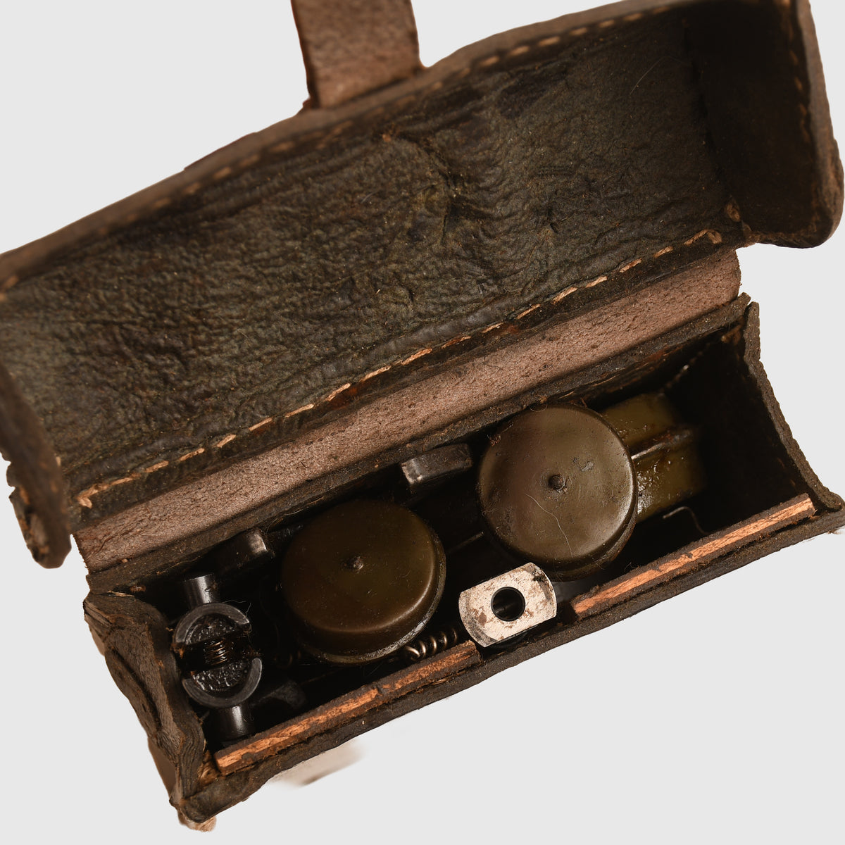 GERMAN WWII MG34 GUNNERS KIT