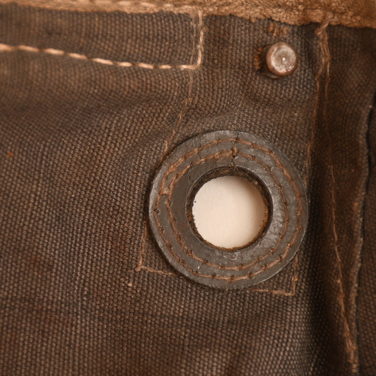 GERMAN WWII MAUSER K98 BREECH COVER