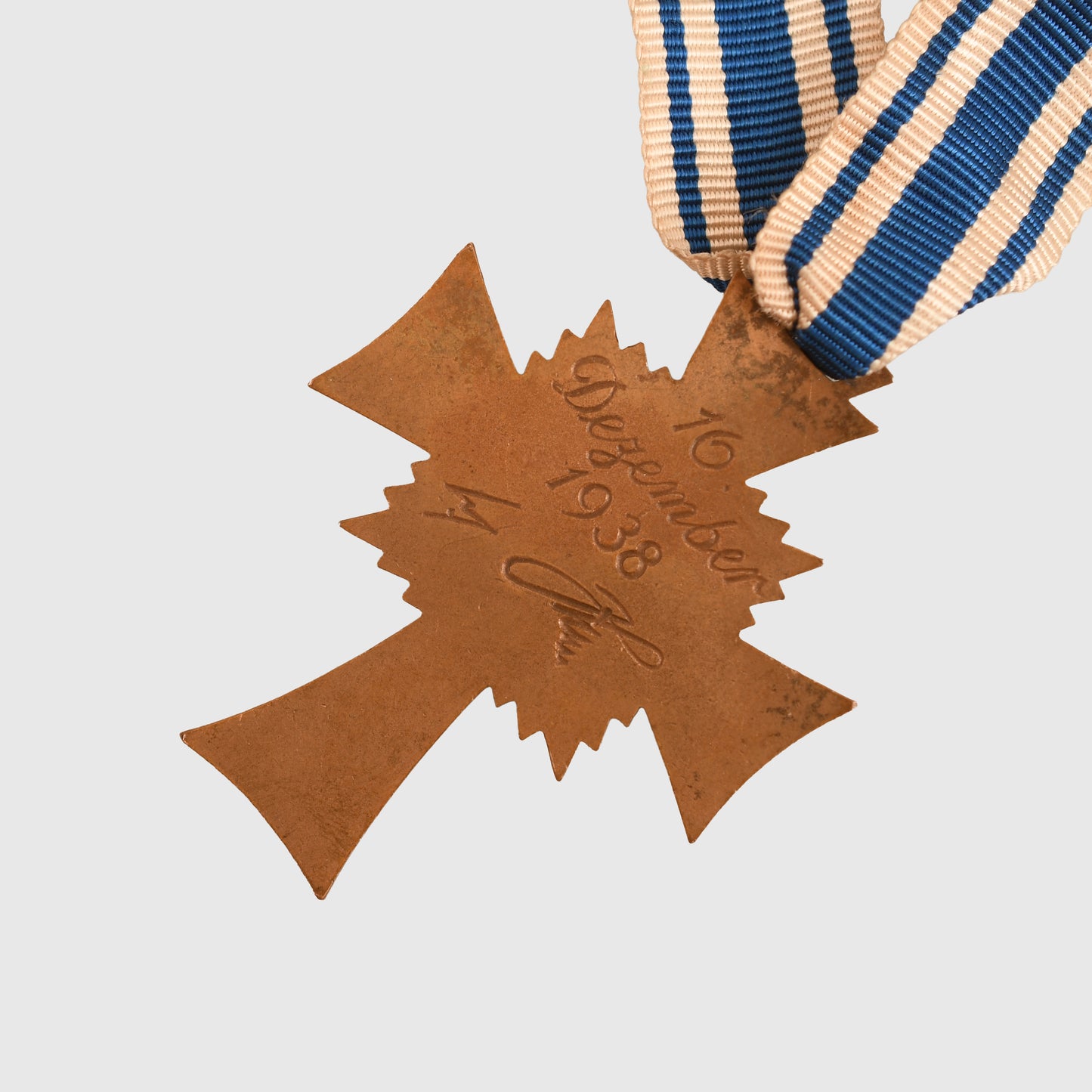 GERMAN WWII MOTHERS CROSS IN BRONZE
