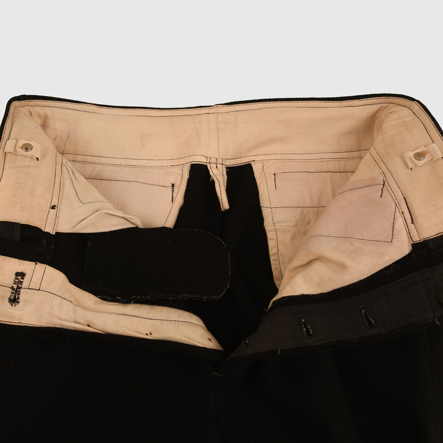 German WWII Panzer Leutnant’s Uniform