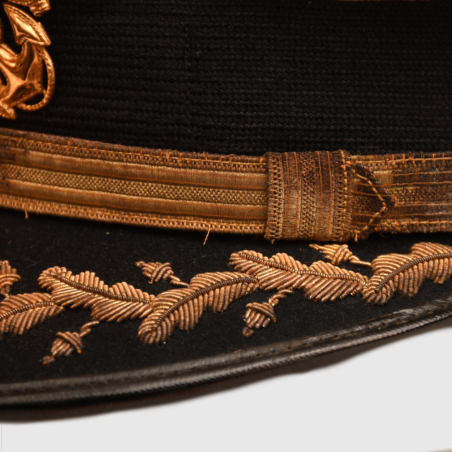 U.S. WWII U.S. NAVY CAPTAINS VISOR CAP