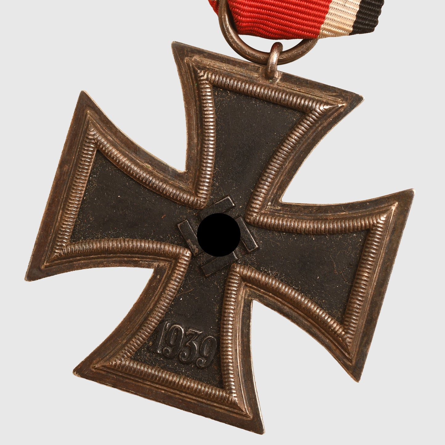 GERMAN WWII IRON CROSS 2ND CLASS