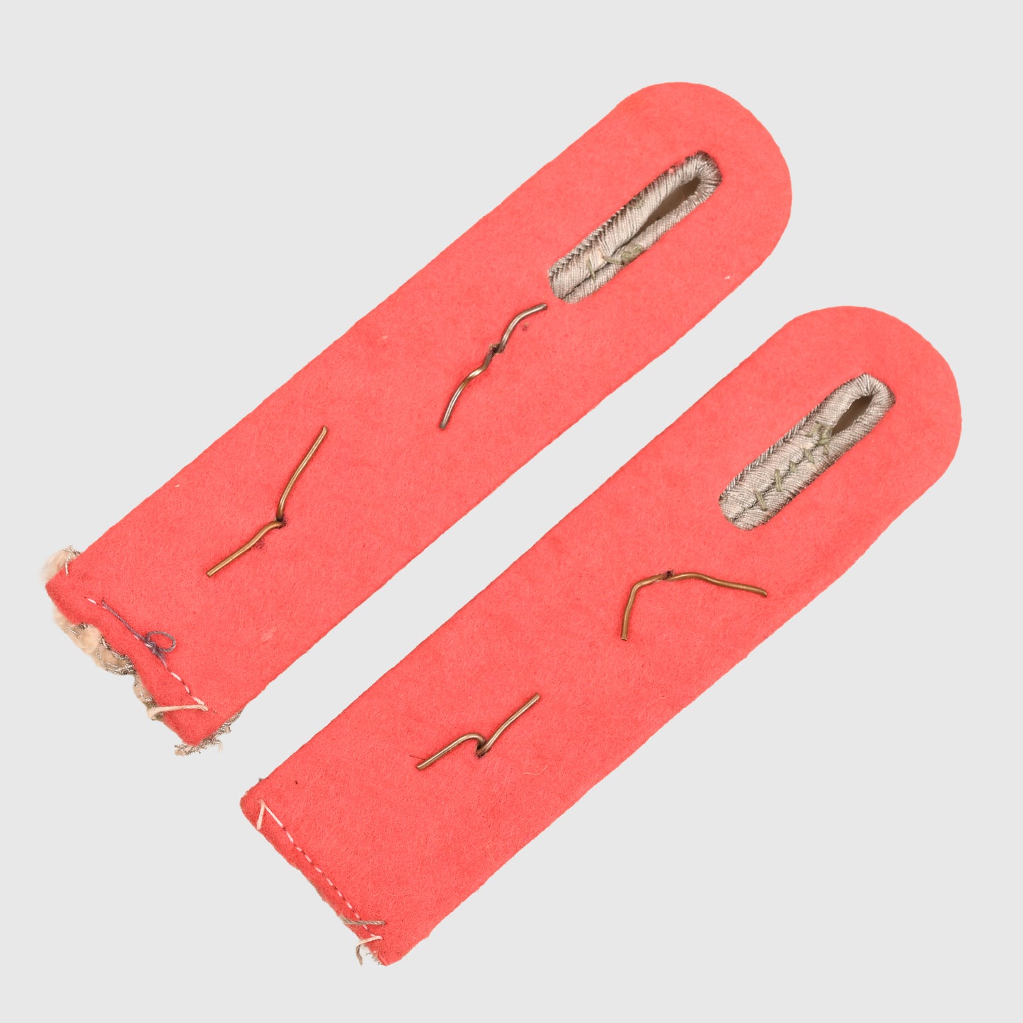 GERMAN WWII ARMY PANZER HAUTPMANN’S SHOULDER BOARDS