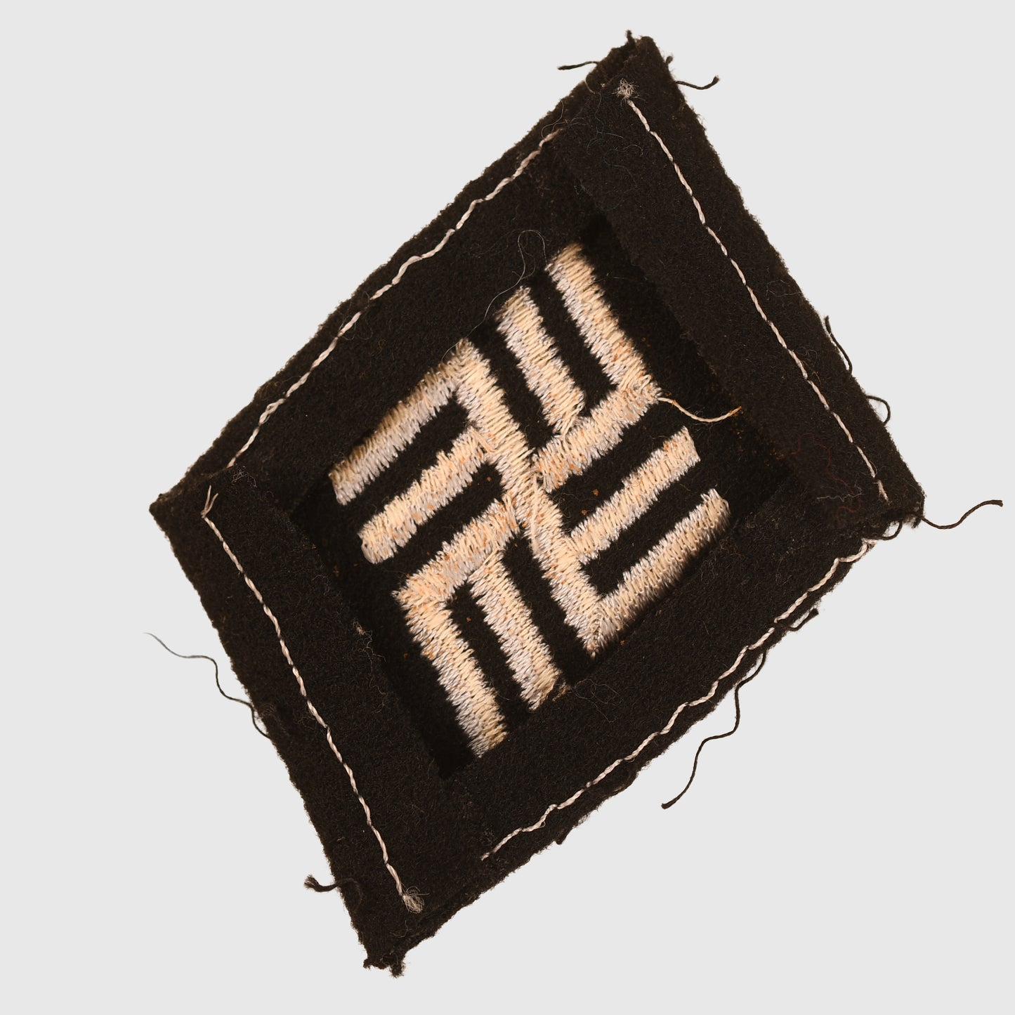 GERMAN WWII SS TEMPORARY CAMP GUARD COLLAR PATCH