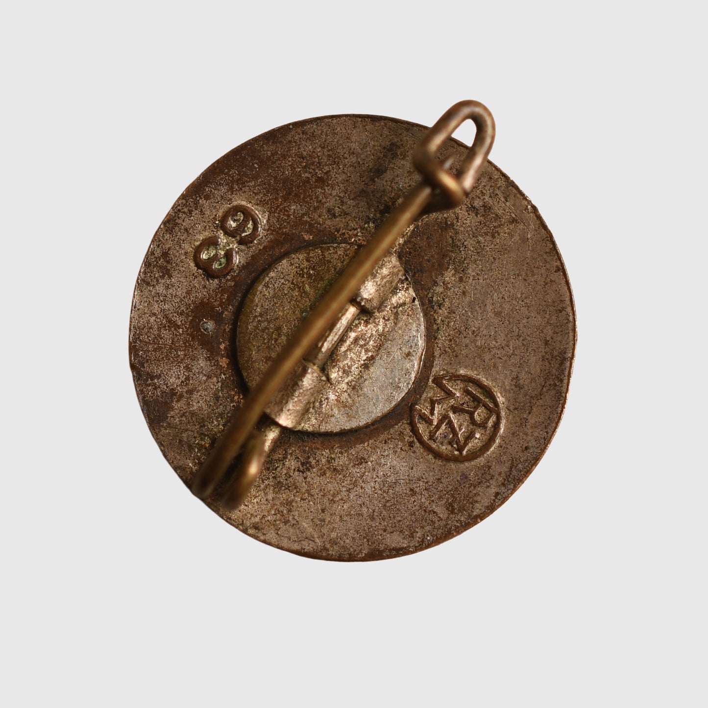 GERMAN WWII 18MM SIZE PARTY BADGE