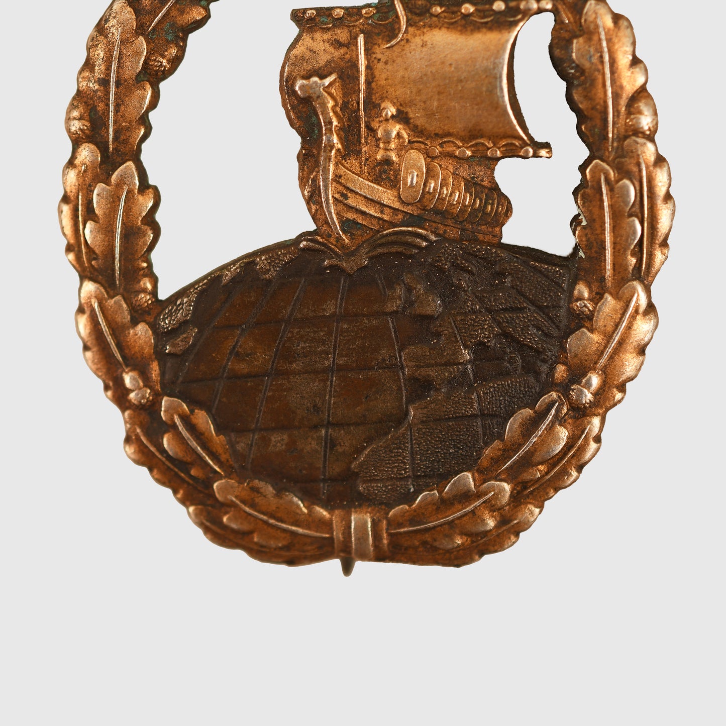 German WWII Kriegsmarine Auxiliary Cruiser Badge