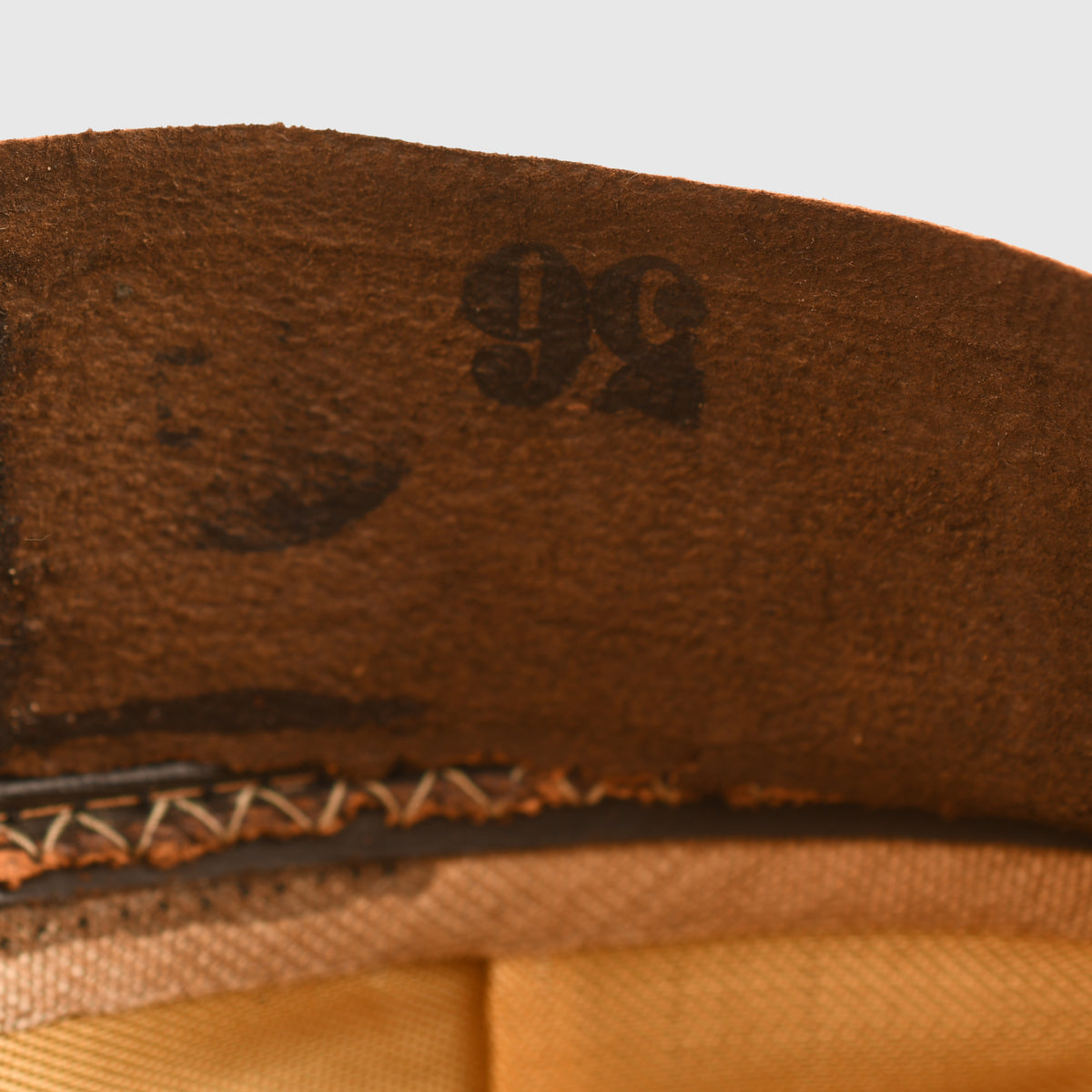 GERMAN WWII LUFTWAFFE OFFICERS VISOR CAP