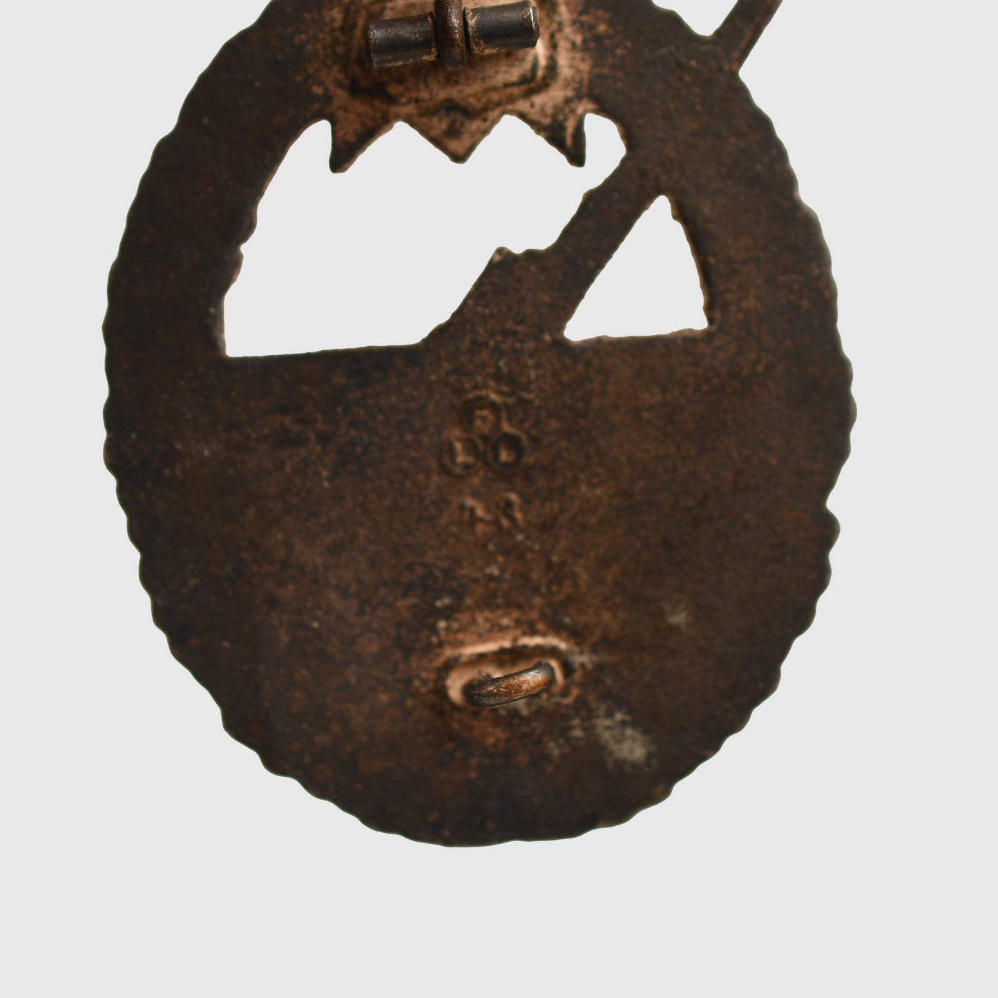 GERMAN WWII KRIEGSMARINE COASTAL ARTILLERY BADGE