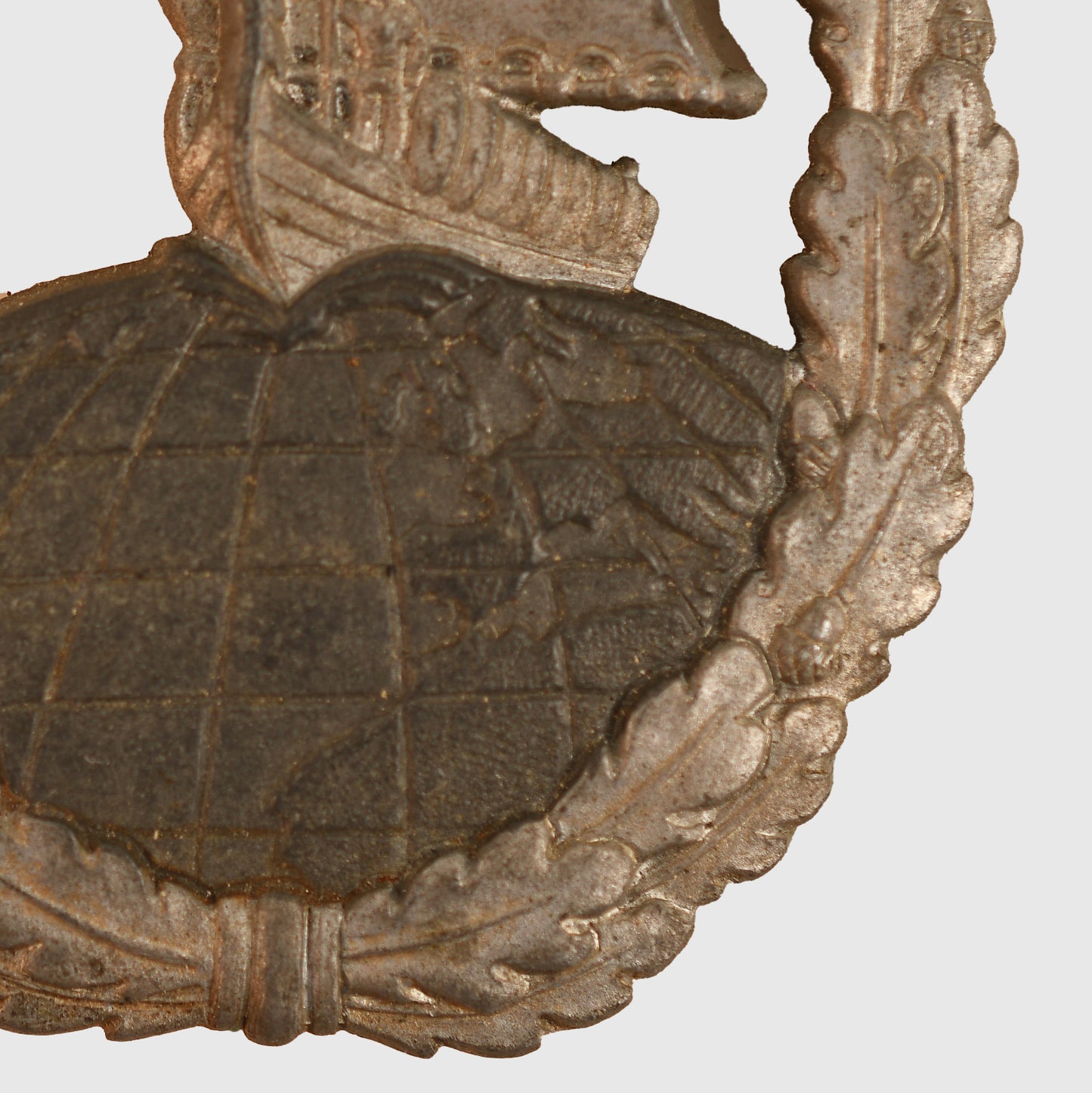 German WWII Kriegsmarine Auxiliary Cruiser Badge