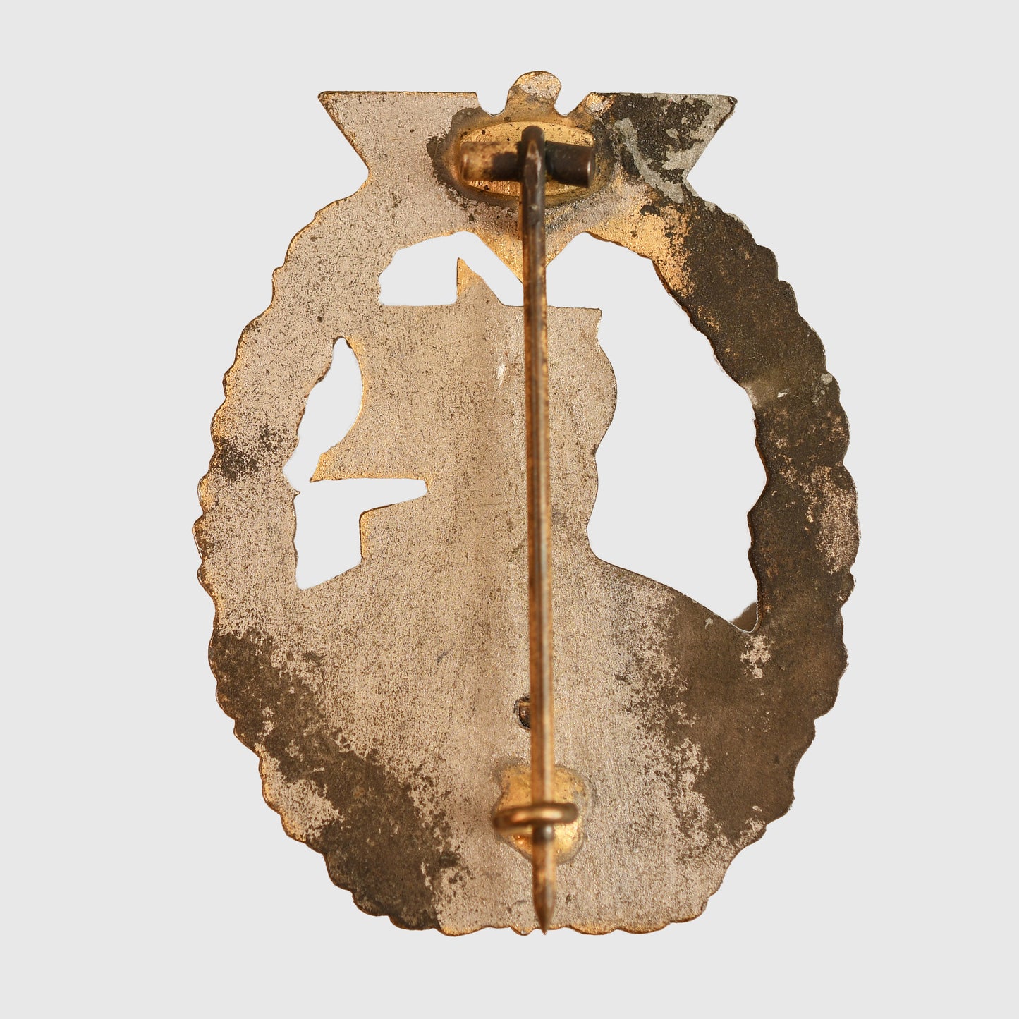 German WWII Kriegsmarine Auxiliary Cruiser Badge