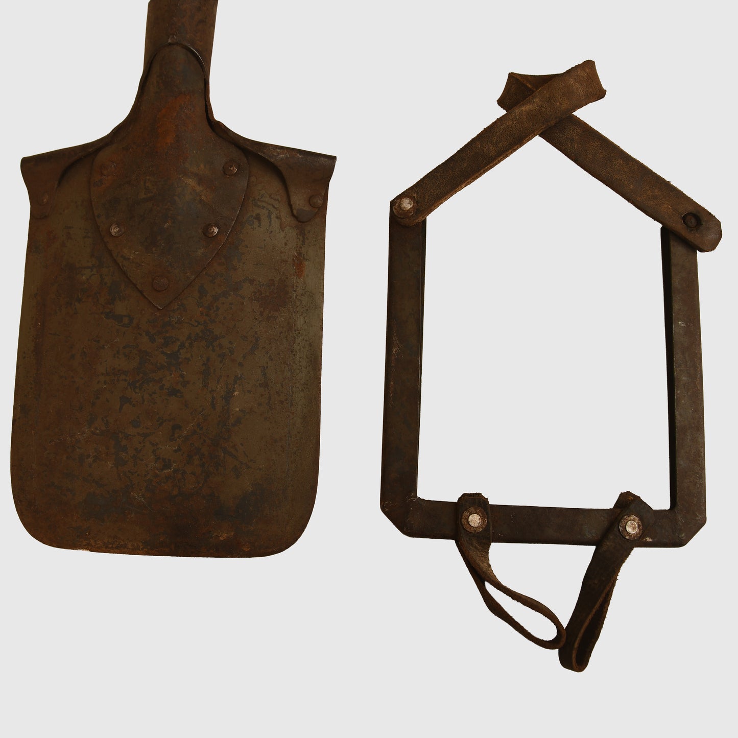 German WWI Entrenching Tool with Ersatz Steel Cover