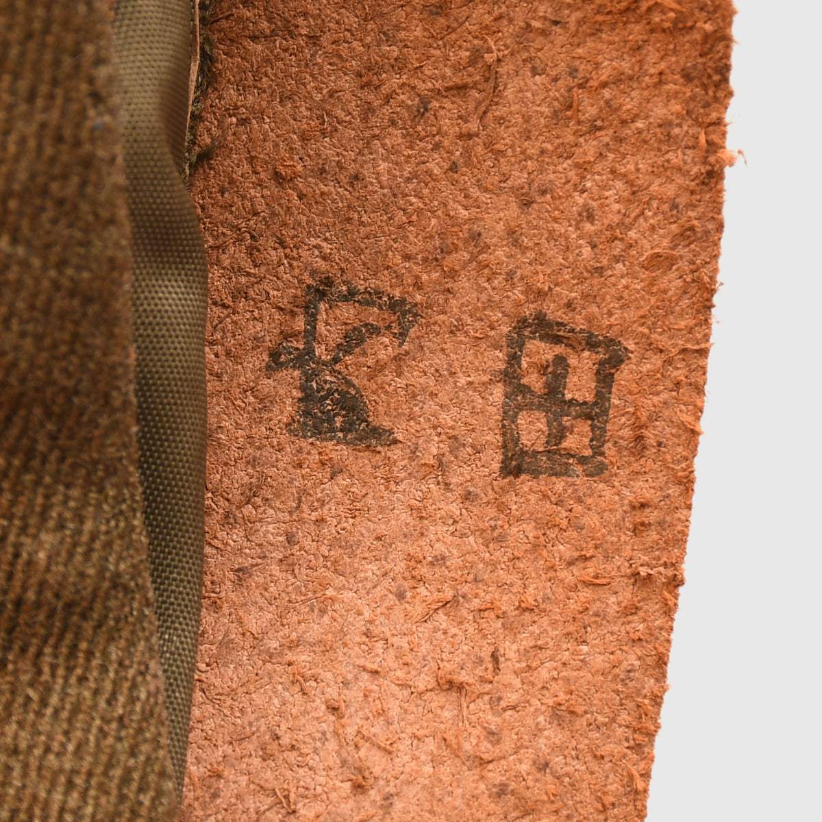 JAPANESE WWII ARMY OFFICERS FIELD CAP WITH CHRYSANTHEMUM SIDE BUTTONS