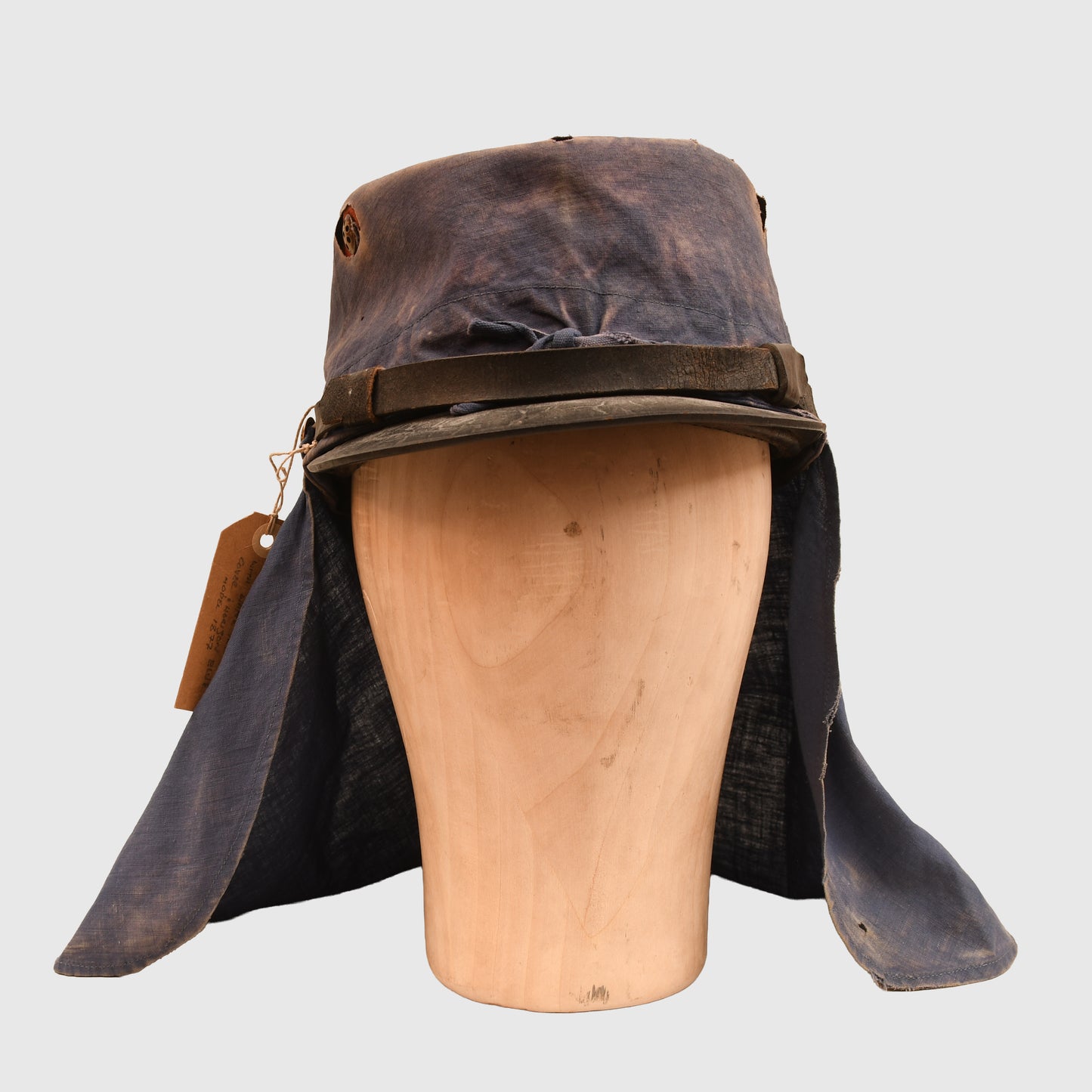 FRENCH FOREIGN LEGION KEPI WITH BLUE AND WHITE COVERS