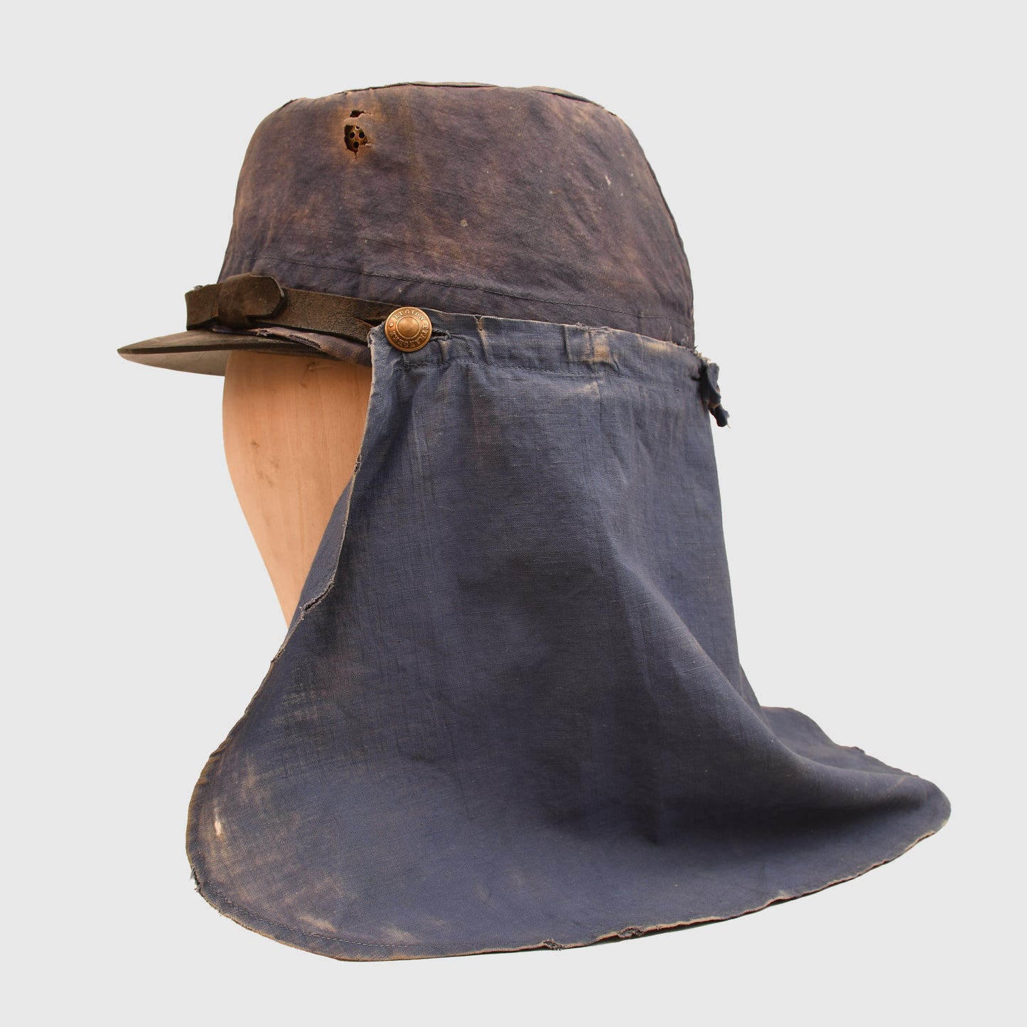FRENCH FOREIGN LEGION KEPI WITH BLUE AND WHITE COVERS