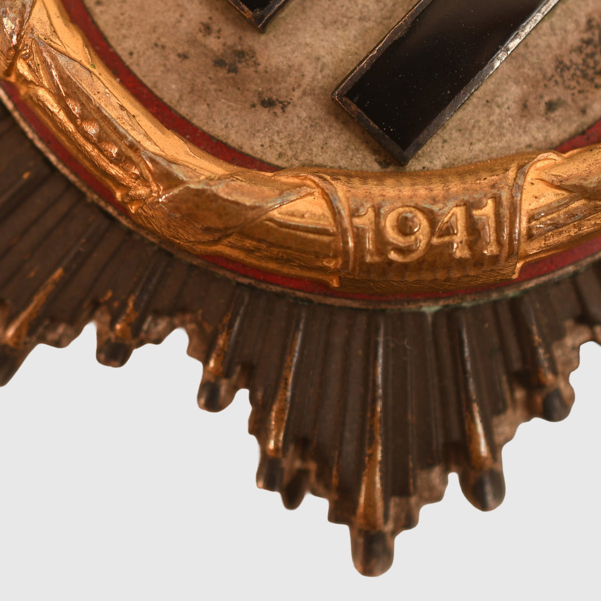 GERMAN WWII GERMAN CROSS IN GOLD BY DESCHLER