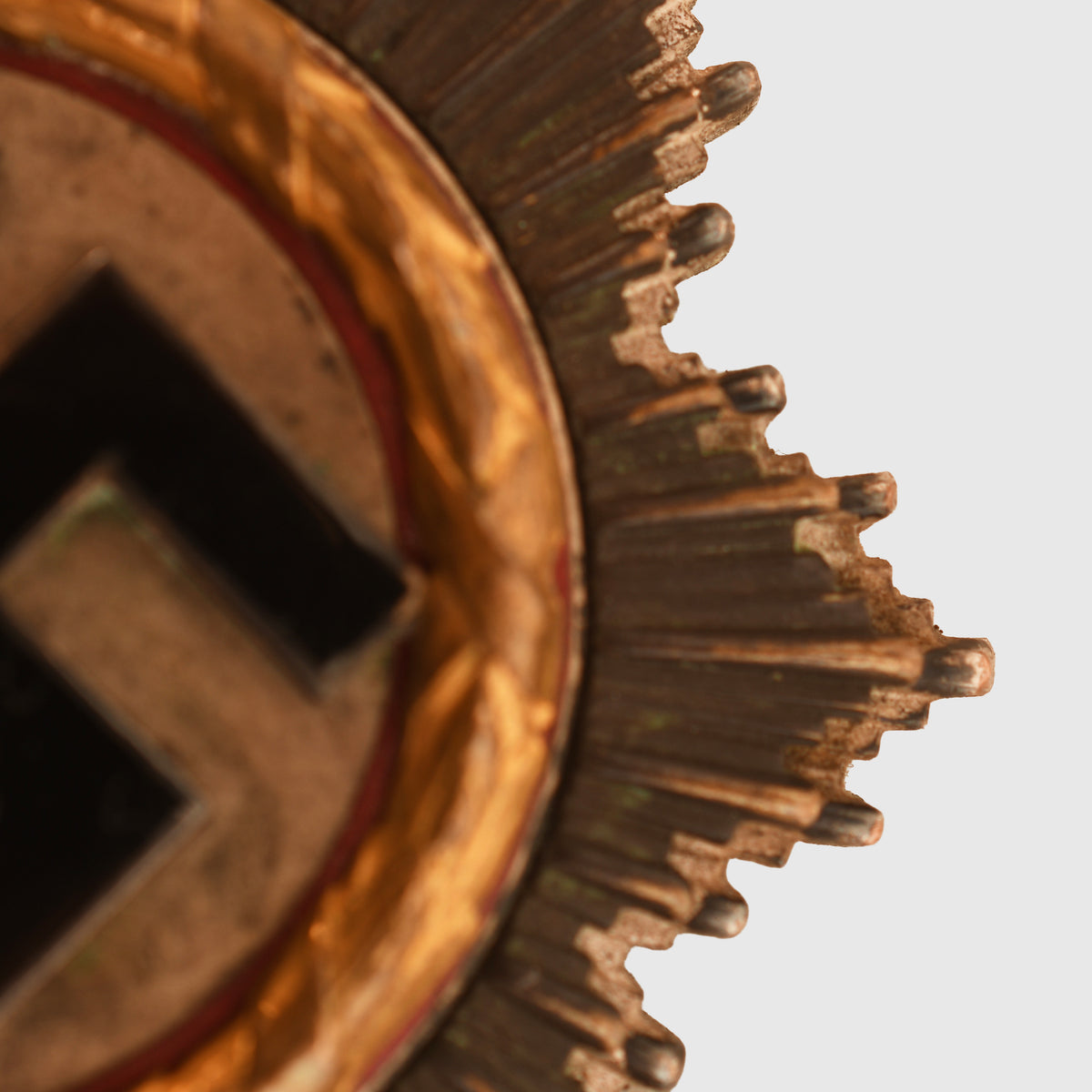GERMAN WWII GERMAN CROSS IN GOLD BY DESCHLER