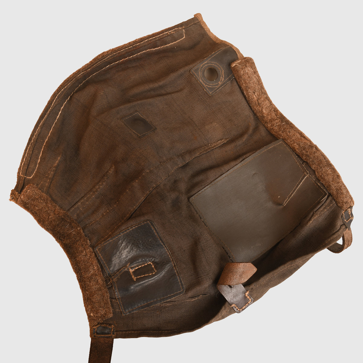 GERMAN WWII MAUSER K98 BREECH COVER