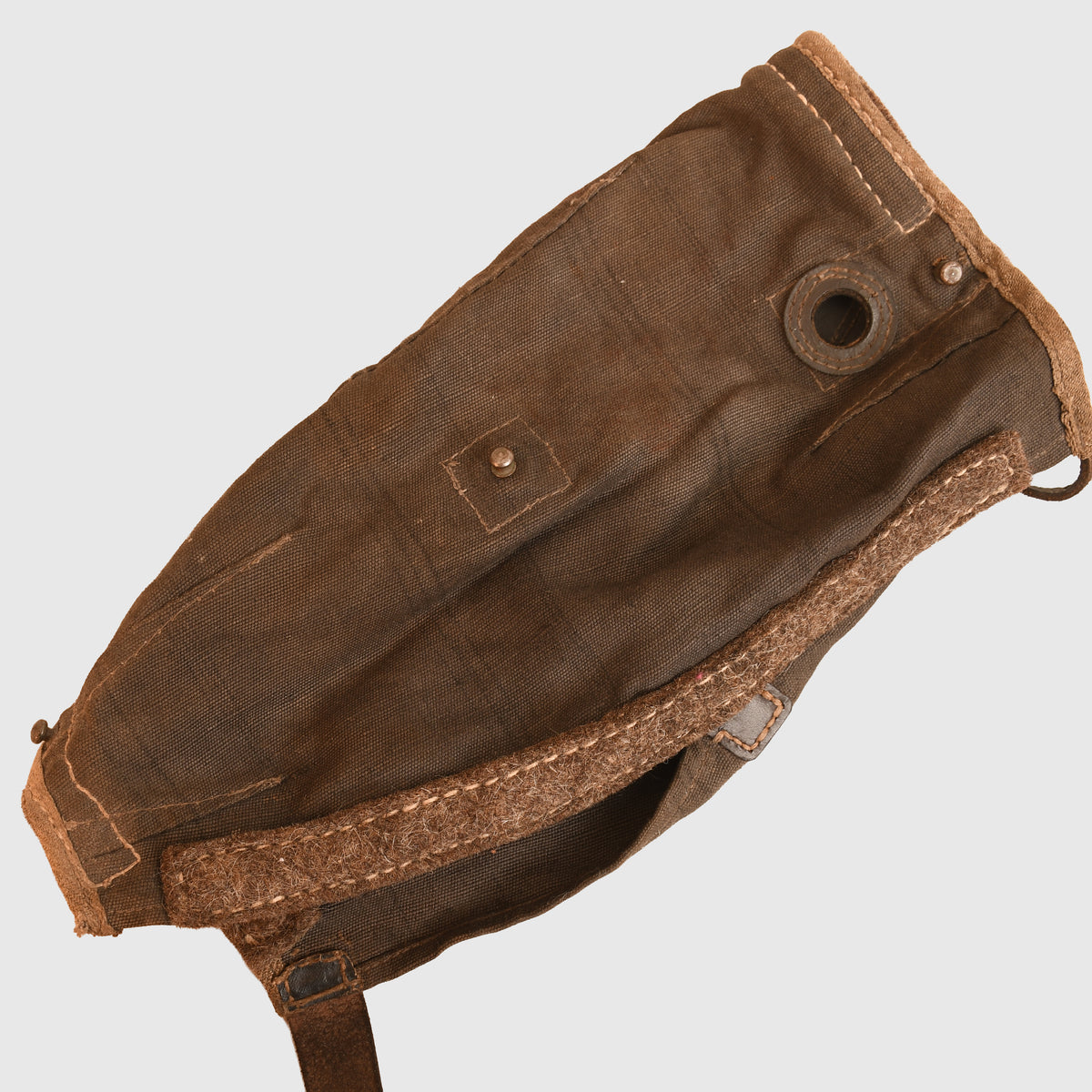 GERMAN WWII MAUSER K98 BREECH COVER