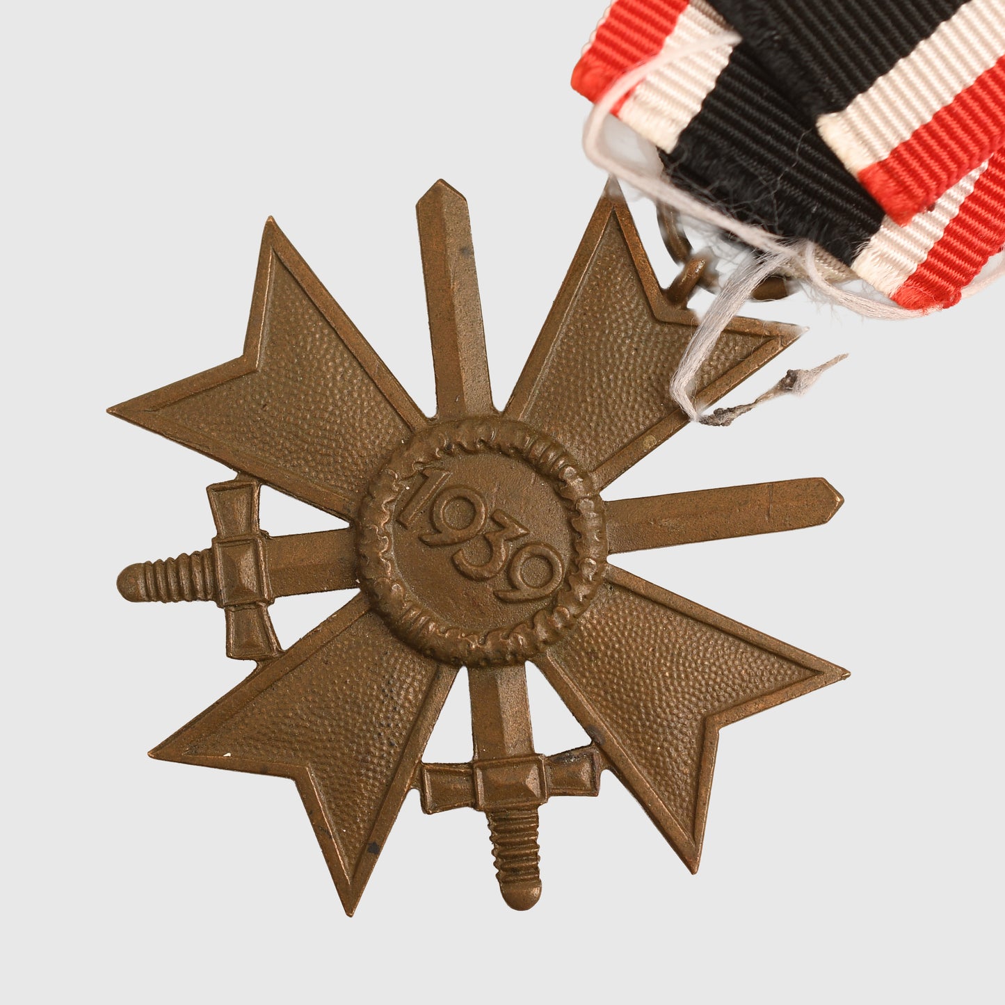 GERMAN WWII WAR SERVICE CROSS WITH SWORDS