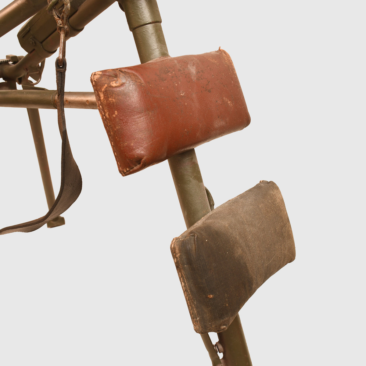 GERMAN WWII MG34 LAFETTE TRIPOD MOUNT