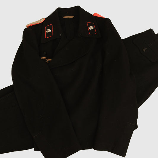 German WWII Panzer Leutnant’s Uniform