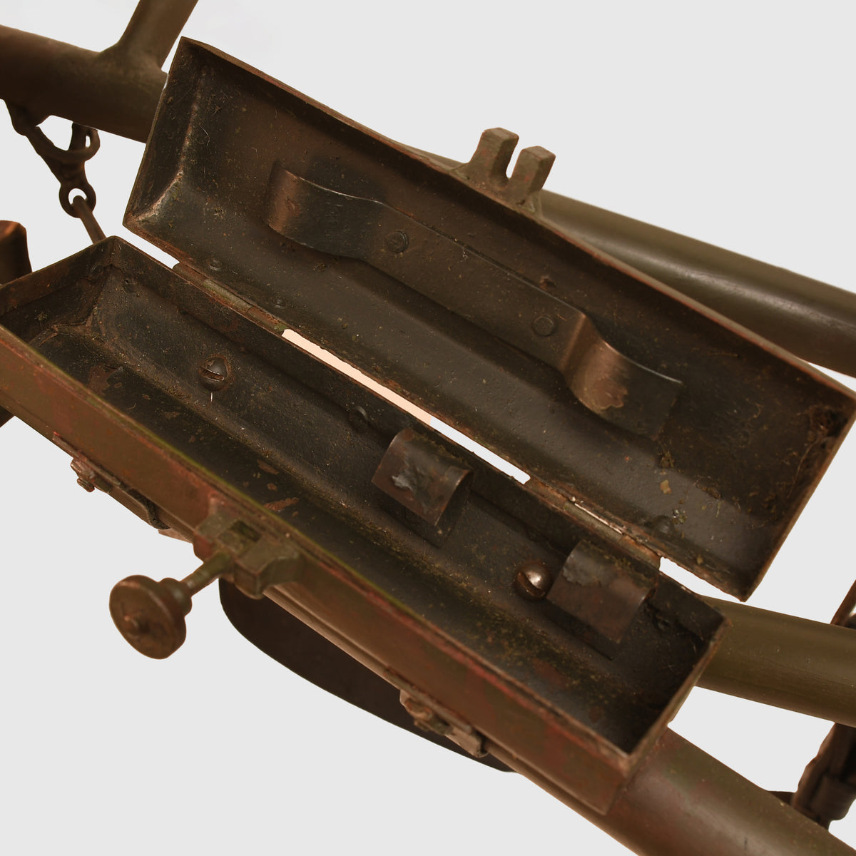 GERMAN WWII MG34 LAFETTE TRIPOD MOUNT