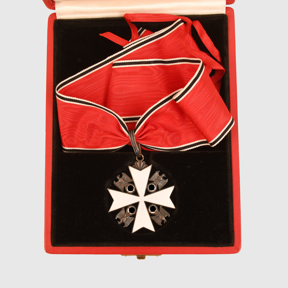 GERMAN WWII EAGLE ORDER 1ST CLASS WITHOUT SWORDS