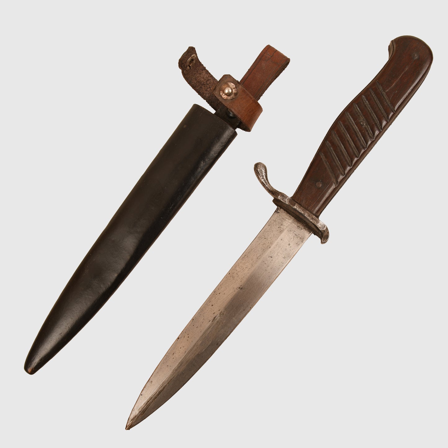 GERMAN WWI WOOD GRIPPED FIGHTING DISPLAY PIECE