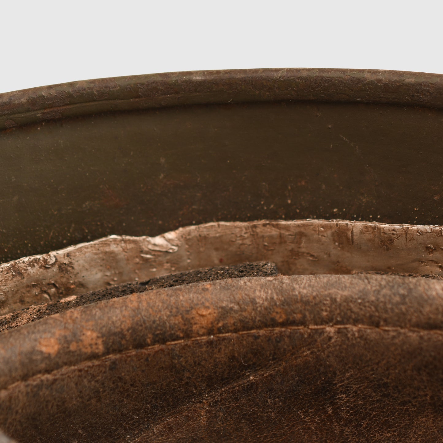 GERMAN WWII CAMOUFLAGE PARATROOPER HELMET