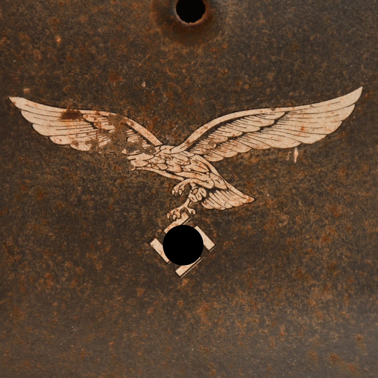 GERMAN WWII LUFTWAFFE M42 SINGLE DECAL COMBAT HELMET