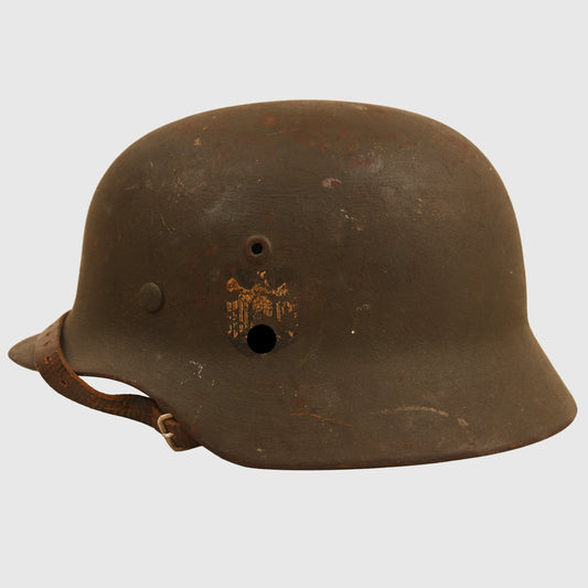 German WWII Army M.40 Single Decal Combat Helmet, Large Size