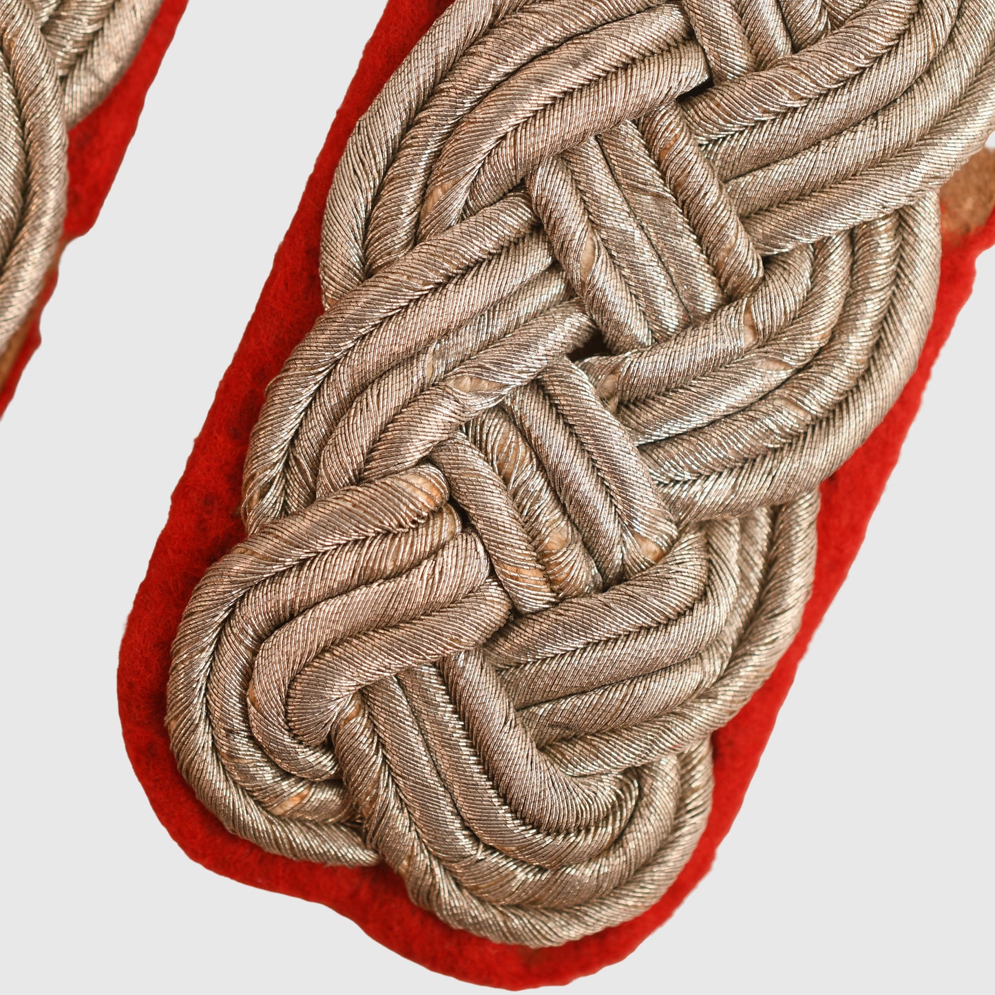 GERMAN WWII ARMY MAJOR’S SLIP-ON SHOULDER BOARDS