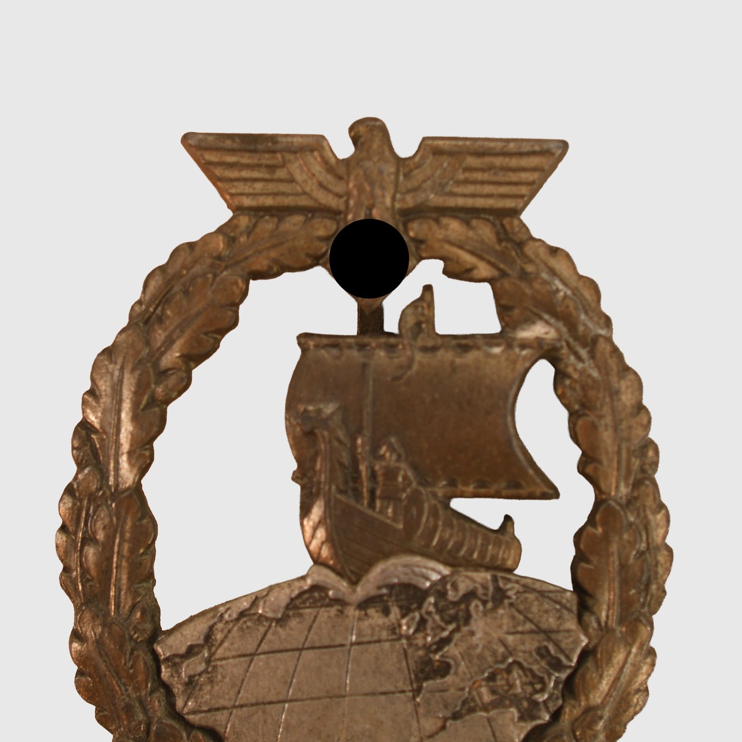 German WWII Kriegsmarine Auxiliary Cruiser Badge