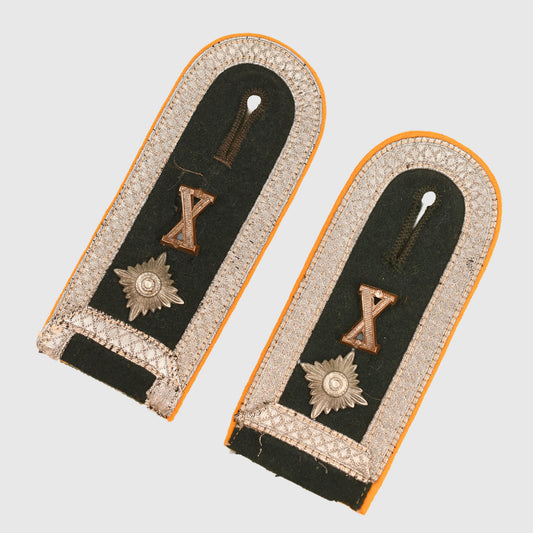GERMAN WWII CAVALRY POSSIBLE RECRUITING DISTRICT SHOULDER BOARDS