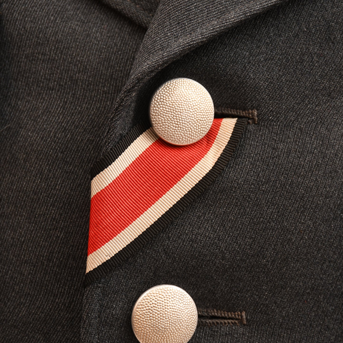 GERMAN WWII LUFTWAFFE HERMANN GOERING TUNIC AND BELT FOR A SENIOR SIGNALS NCO