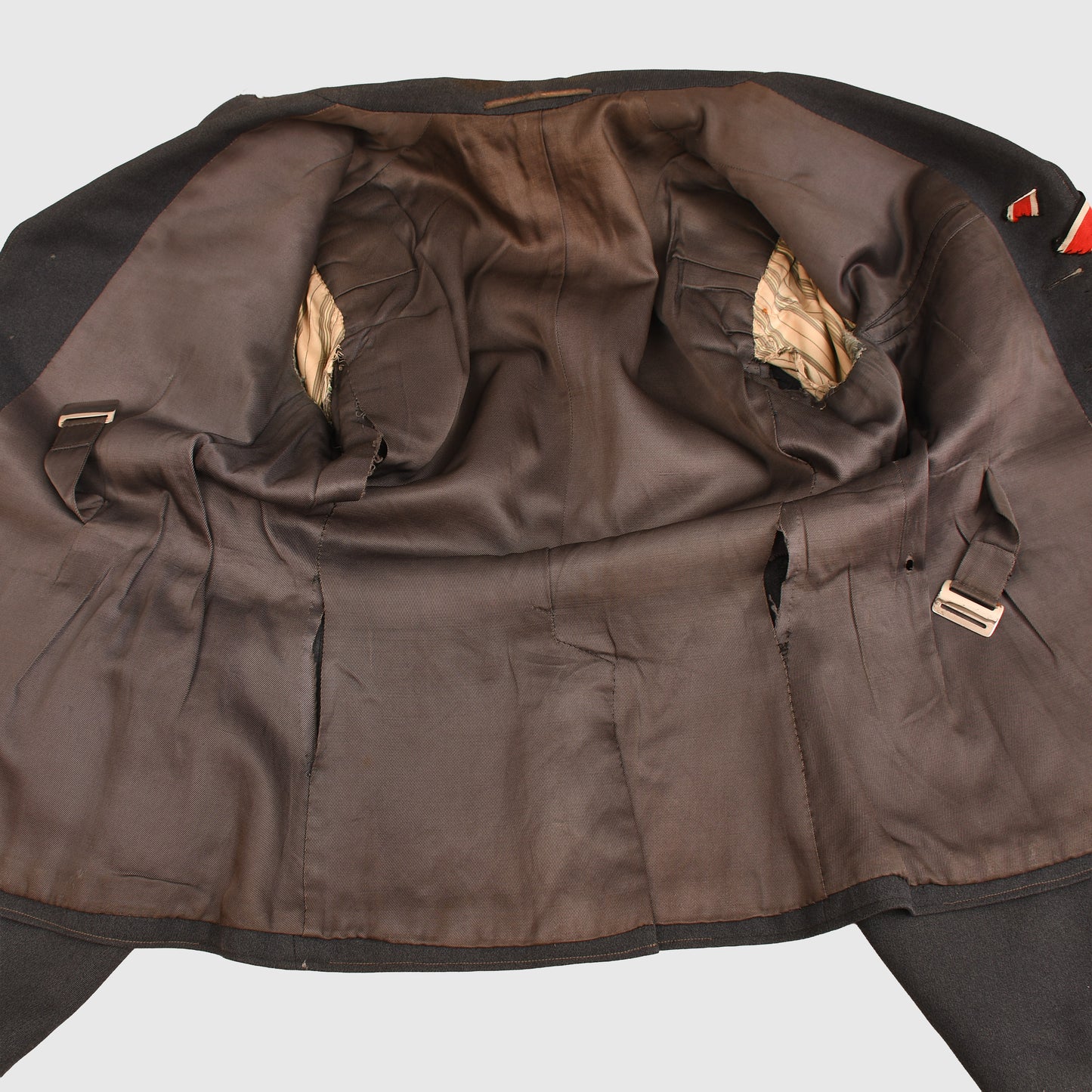 GERMAN WWII LUFTWAFFE HERMANN GOERING TUNIC AND BELT FOR A SENIOR SIGNALS NCO