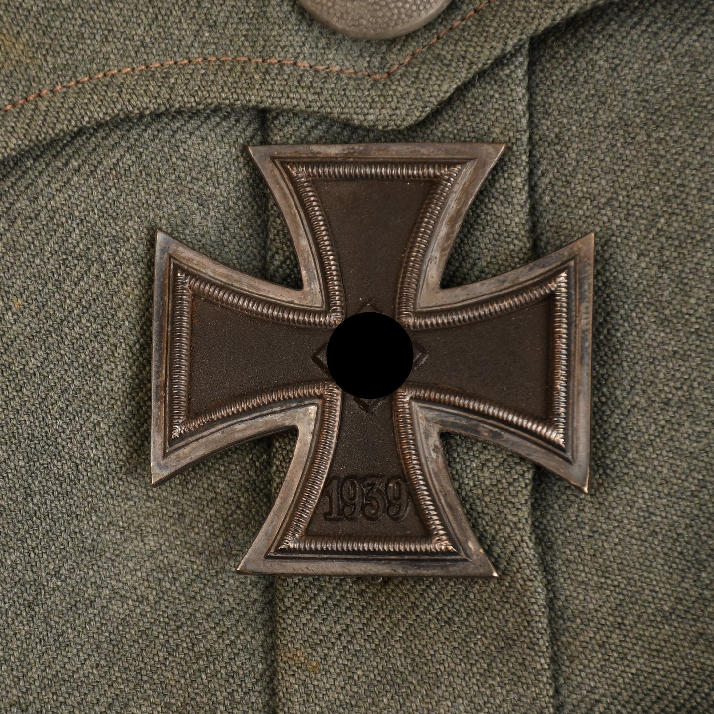 GERMAN WWII ARTILLERY OFFICERS COMBAT TUNIC WITH KRETA CUFF TITLE