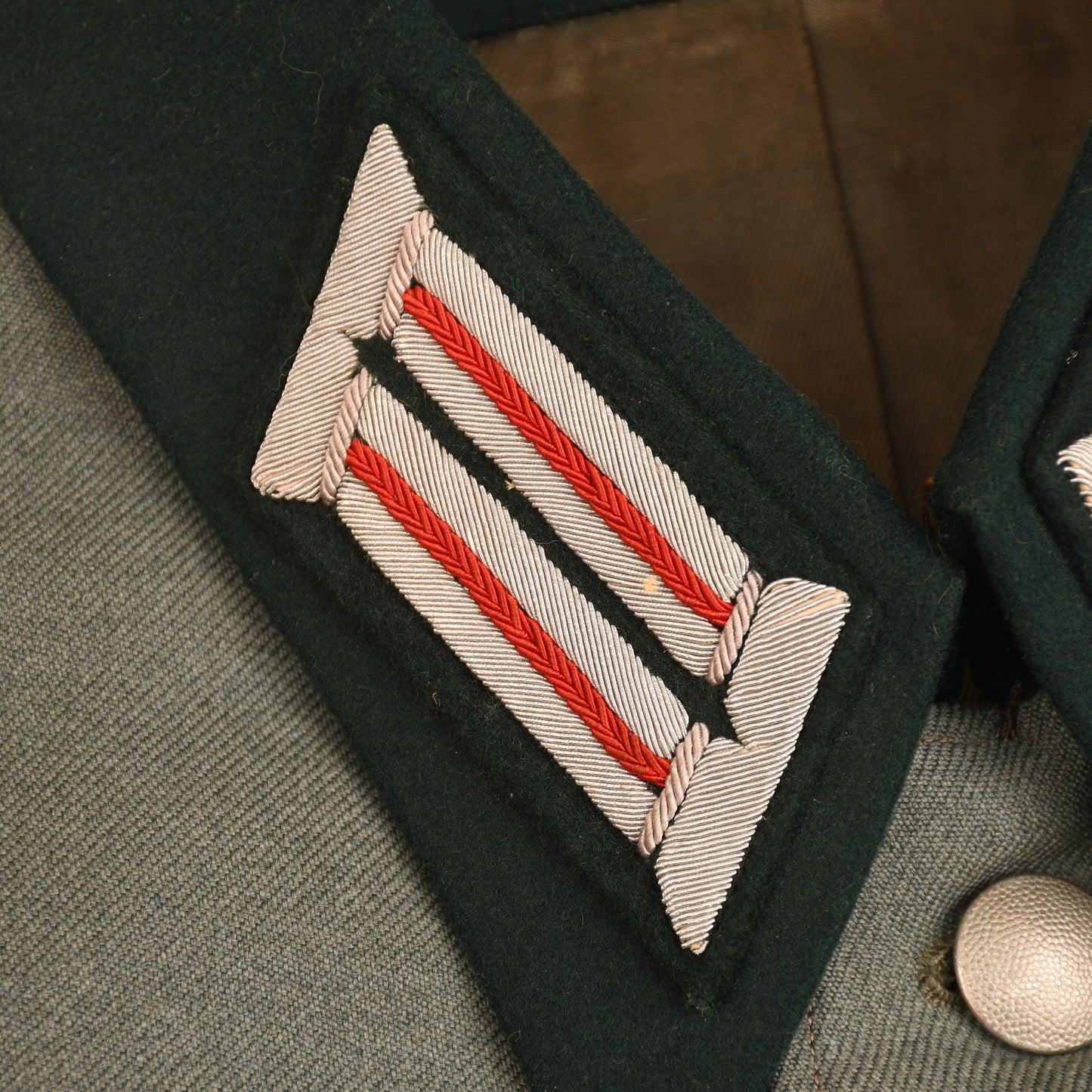 GERMAN WWII ARTILLERY OFFICERS COMBAT TUNIC WITH KRETA CUFF TITLE