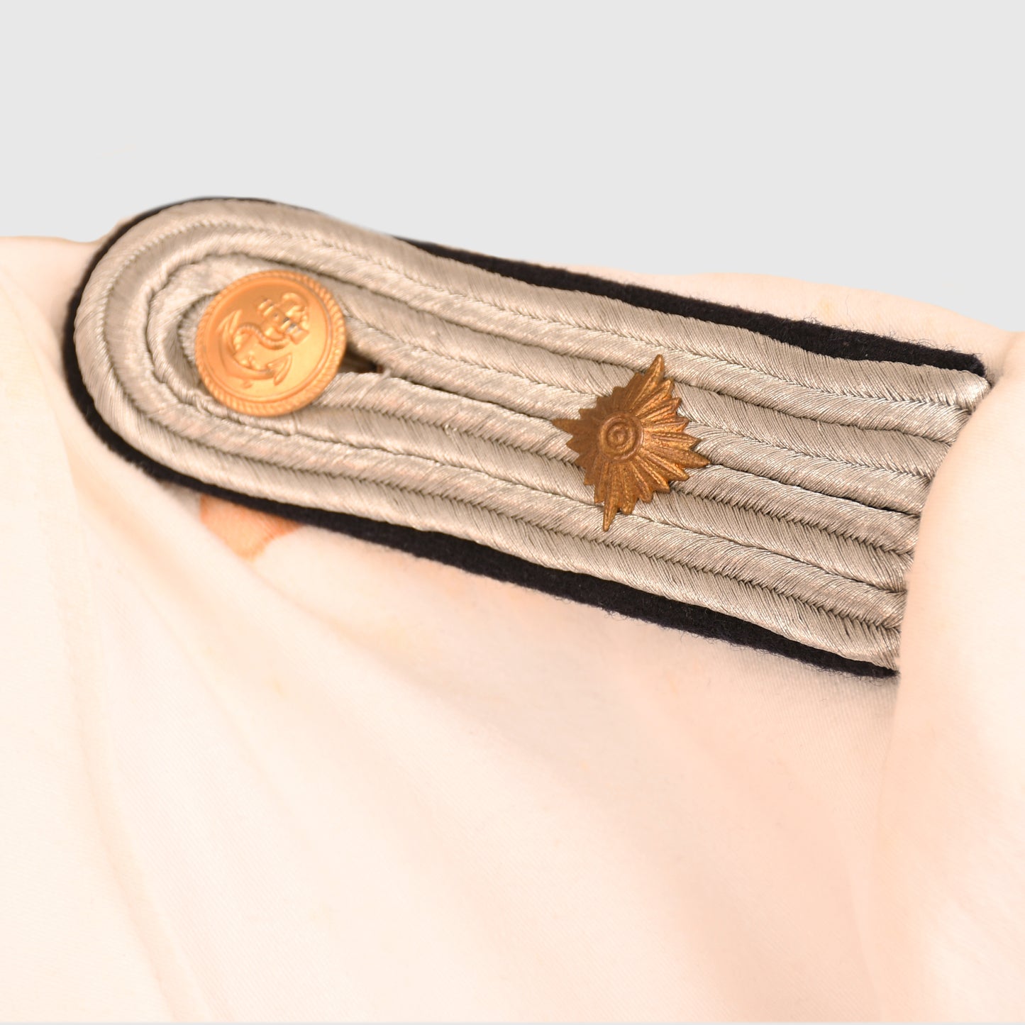 GERMAN WWII KRIEGSMARINE OBERLEUTNANT ZUR SEE COMPLETE WHITE SUMMER UNIFORM