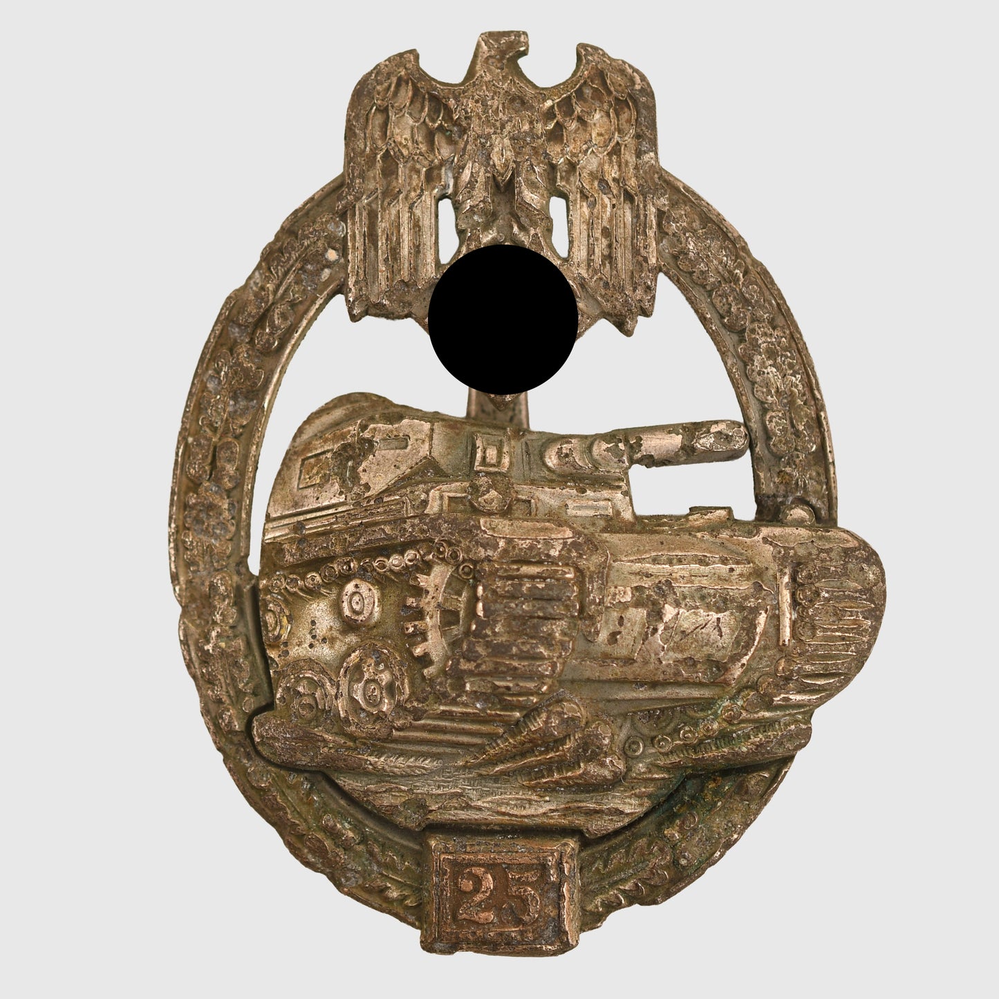 GERMAN WWII 25 TANK ASSAULT BADGE, DUG VERSION BY JFS