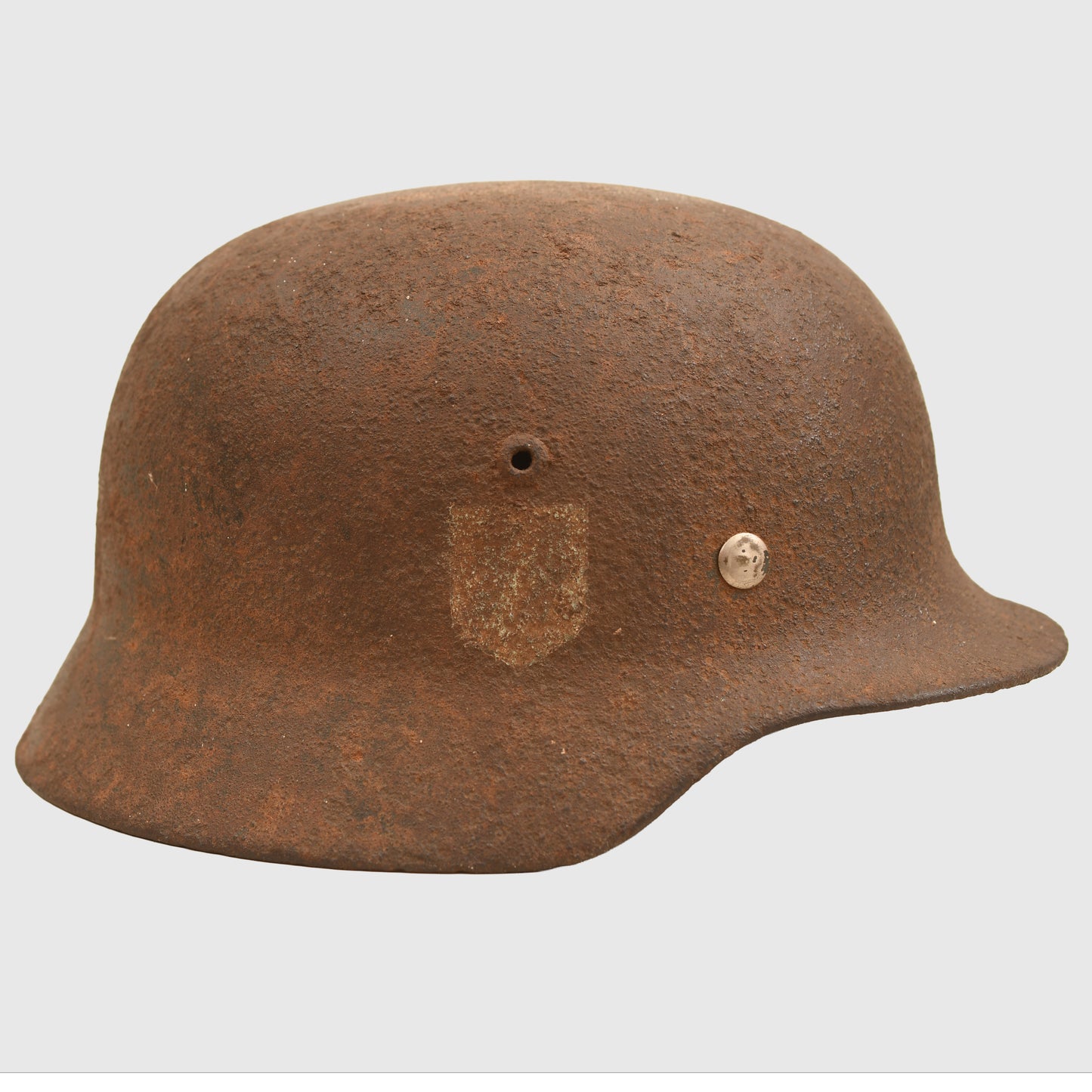 GERMAN WWII RELIC DOUBLE DECAL M35 SS HELMET AND RELIC BUCKLE