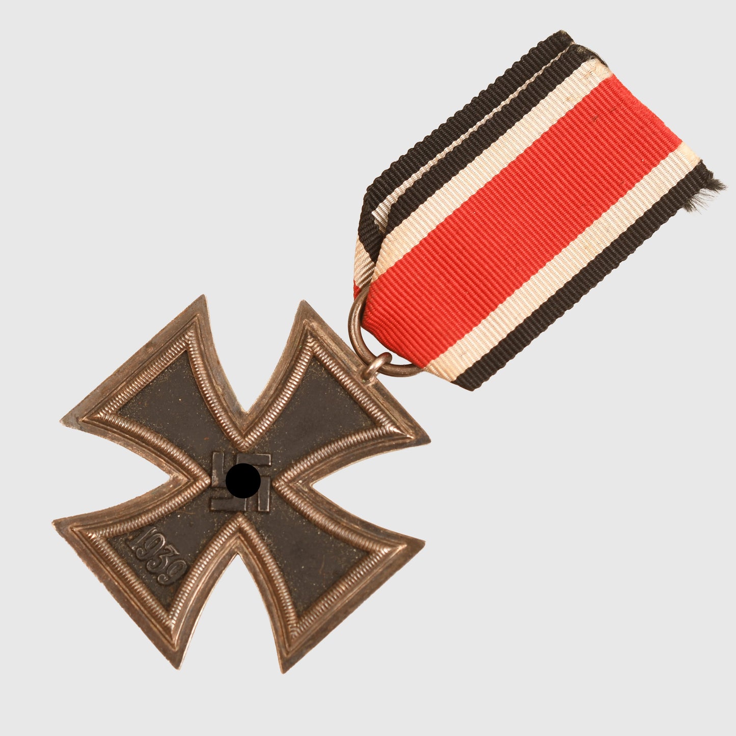 GERMAN WWII IRON CROSS 2ND CLASS