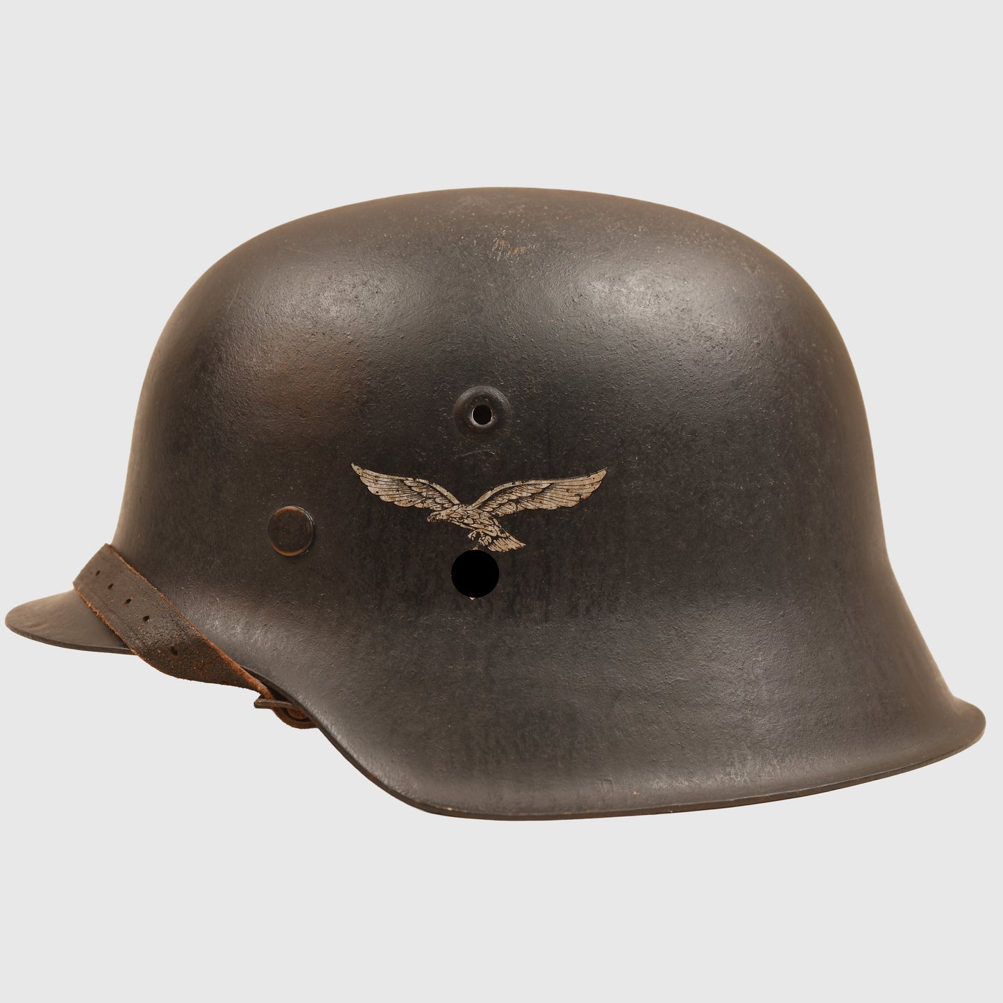 GERMAN WWII LUFTWAFFE M42 SINGLE DECAL COMBAT HELMET