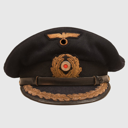 GERMAN WWII KRIEGSMARINE CAPTAIN AND ABOVE RANK VISOR CAP