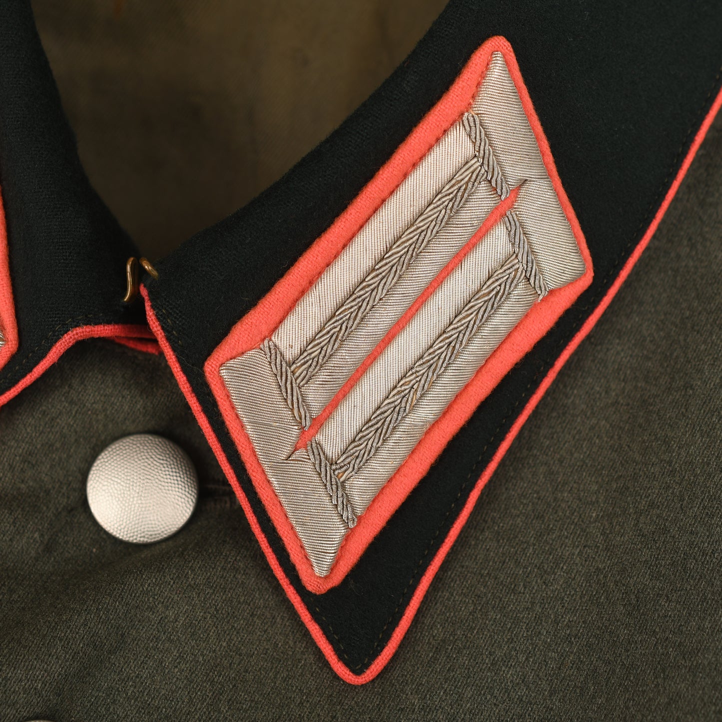 GERMAN WWII ARMY PANZER RESERVE OBERLEUTNANTS PARADE TUNIC