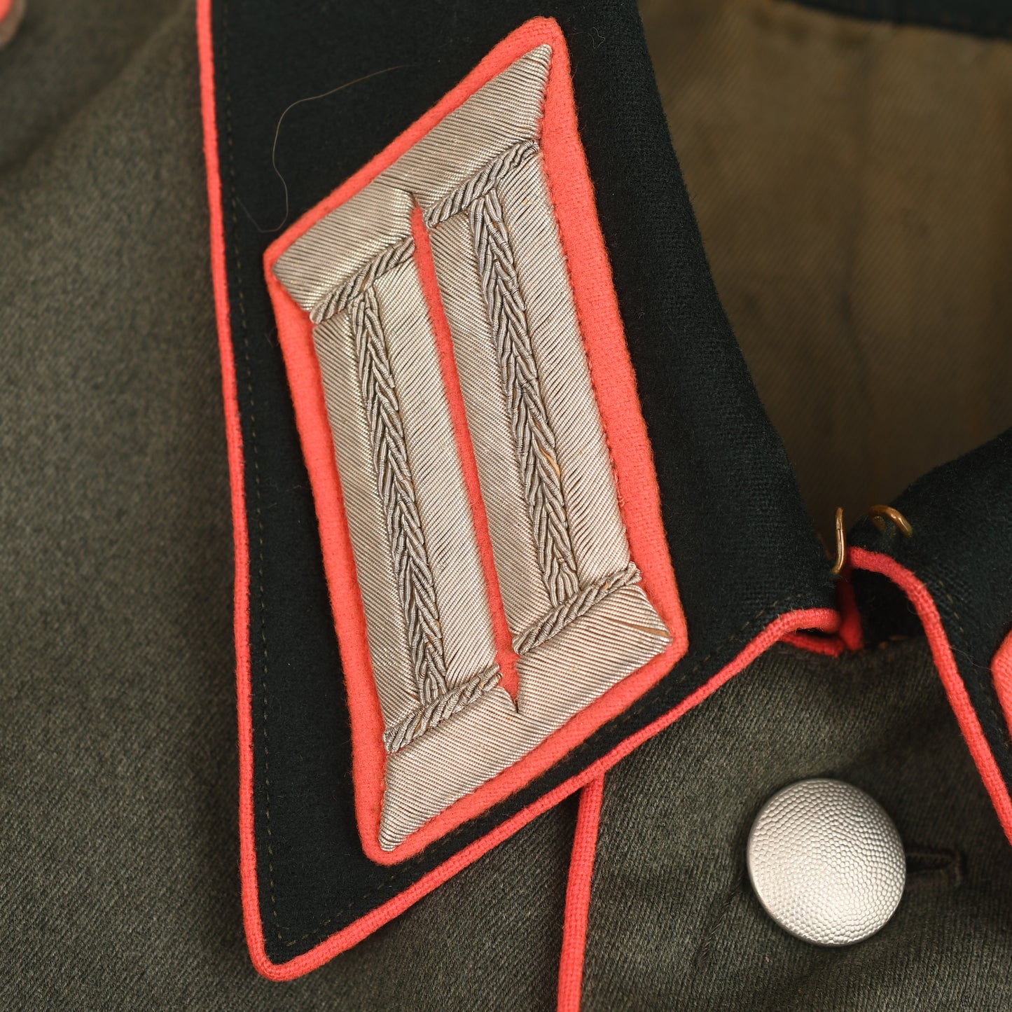 GERMAN WWII ARMY PANZER RESERVE OBERLEUTNANTS PARADE TUNIC