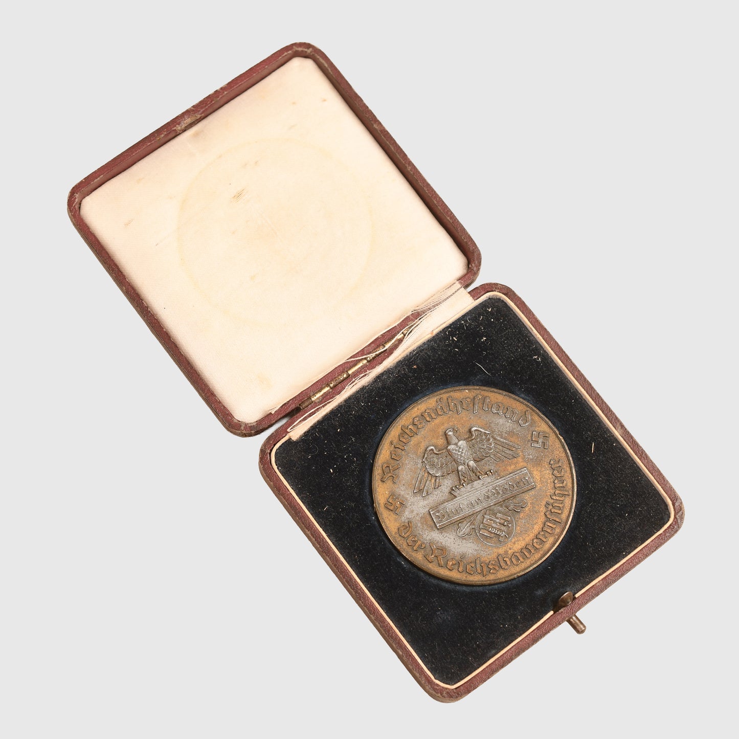 GERMAN WWII REICH AGRICULTURAL ASSOCIATION MEDALLION