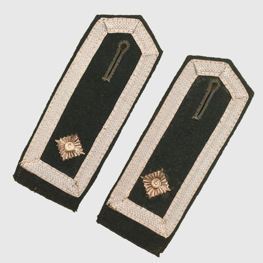 GERMAN WWII EARLY M.36 POINTED SHOULDER BOARDS