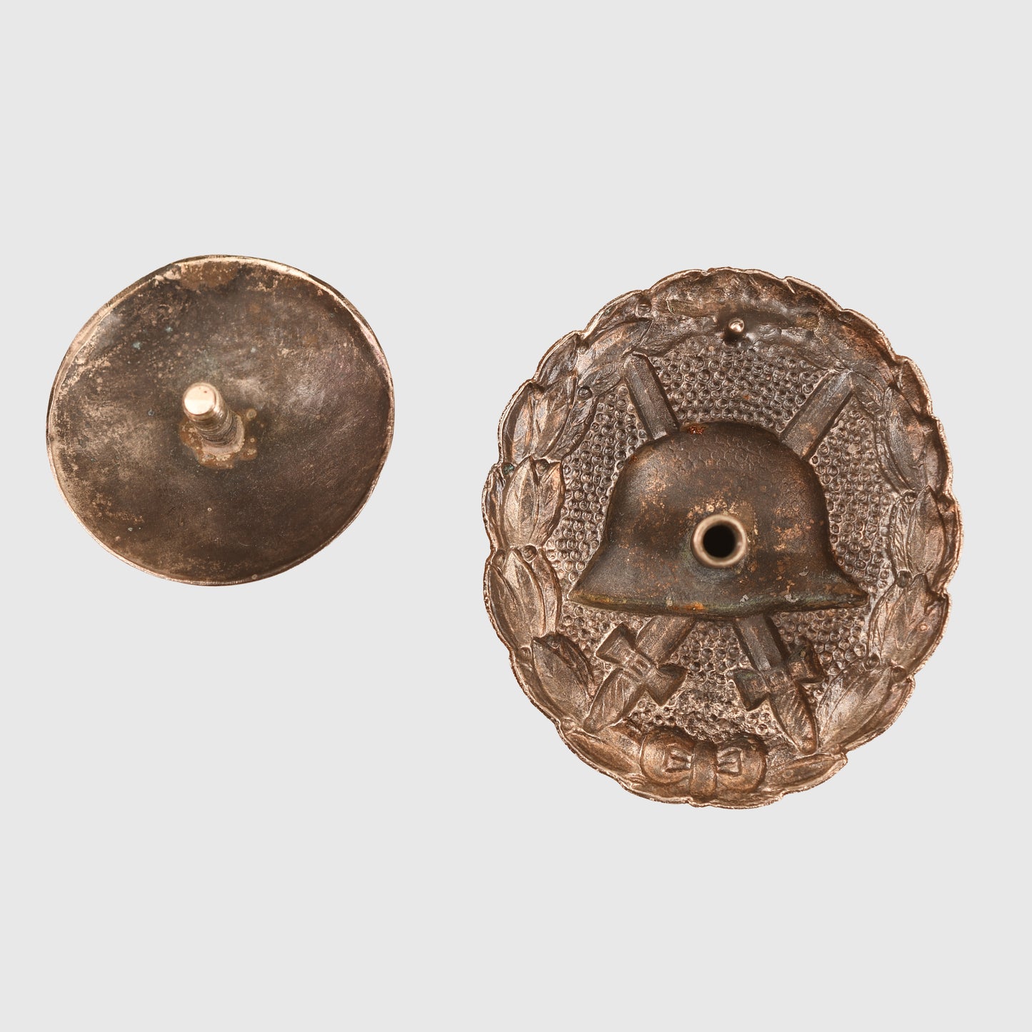 GERMAN WWI WOUND BADGE IN SILVER WITH DISC BACK