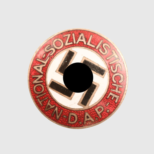 GERMAN WWII NSDAP PARTY BADGE